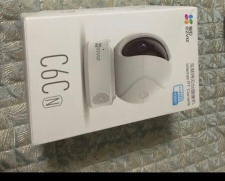 买的是120块一年的，每年需要买一次，决定好浪费钱，用内存卡，又没有任何保障，要是监控被人偷走，内存卡也一起被偷走，买了监控也没用。云存储是好，就是贵贵贵。已经买了第三个了，都没赶上活动，监控还是不错的，值得购买。
