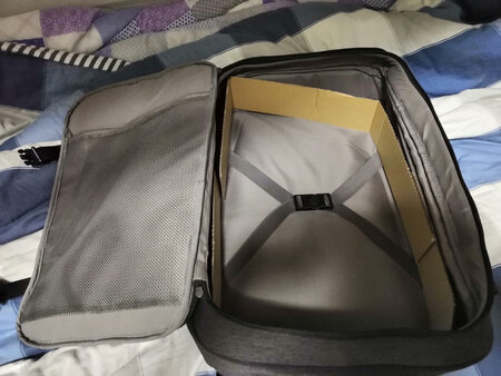 宝贝很不错，店家服务的态度非常热诚、耐心；
收到货后验证了一下：
大小尺寸与购买时的描述相符，高质量产品!
京东商品确实值得信赖，
买电脑背包，特别是大号的，
推荐大家还是选择这个店铺吧，
这是我本次非常愉快购物后的体验；
感觉超值!!