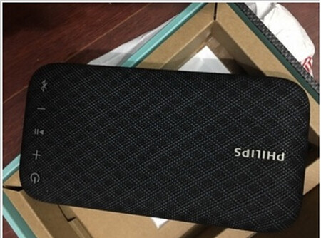 宝贝收到了.物流很快，第二甜就收到了比图片展示好看时尚文艺而且音质很好棒极了。