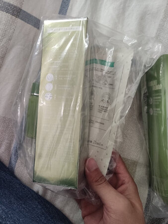 就是物流稍微对比京东自营慢一点，入手还挺划算