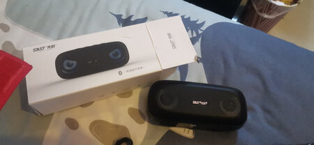 外形外观：可爱，喜欢
做工质感：拿在手里很有份量，完全不像是七十多块钱的东西，严丝合缝，美观大方
音质音效：声音很清晰，听起来没有杂音，很流畅
安装难易：只有四个按键，不用学就会啦
其他特色：最主要喜欢那两个猫的大眼睛，很萌！
