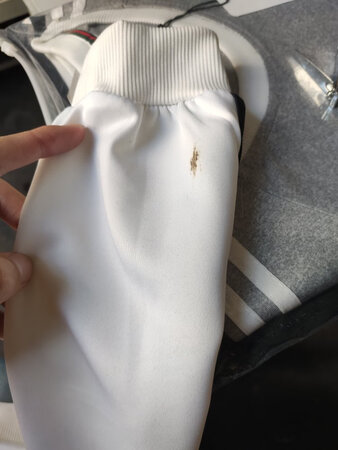 东西不错，物流慢，可能不是本地仓库的原因。白色的有脏东西