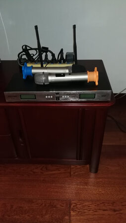 11号下单，12号收到，试了一下，很好，开机就能用，不用调试，音质也不错。不理想的是没看到50块钱的券，没领券就付款了，多花了50块钱，能不能返给我50那？