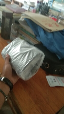 要的黑色的包包，可以，挺小巧的很精致，女朋友很喜欢