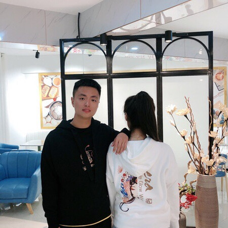 收到很惊喜 面料很舒服 和男朋友一起回头率很高