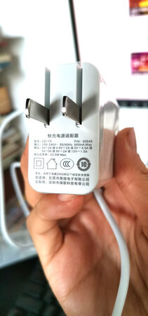 充电速度：22.5瓦超级快充
做工质感：还可以
便携性能：便于携带，比原装大