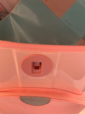 做工确认很不错，和日本书包类似，借鉴了他们的元素