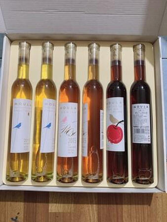 冰酒包装严密安全， 包装盒大气。，酒瓶看着就喜欢，冰酒是偏甜口味的。
