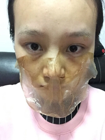 收到货立马试用了，死的时候还是有点小痛，不过用完脸部摸起来滑滑的一点都不紧绷，希望用后有改善吧。