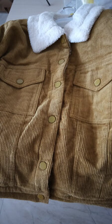 衣服挺好看的，质量也不错。