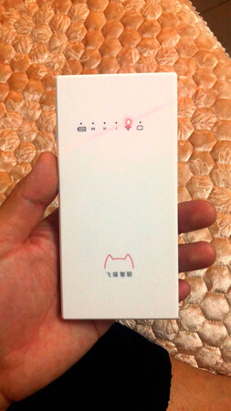 东西收到了。非常漂亮。网速很好。