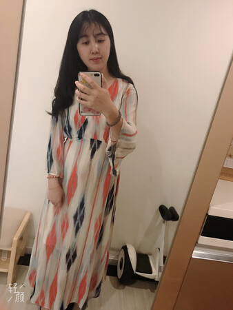 裙子挺漂亮的，期待出门旅行的时候拍照拍的美美的