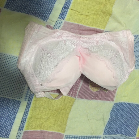 京东给我们提供了一个很好的购物平台，通过京东我们可以足不出户买很多东西，可以不用去商场提大包小包购物袋，可以不用每年过年回去带很多外地特产。京东的便利让我们足不出户就可以拿到自己想要的东西，这款内衣很好，很聚拢。