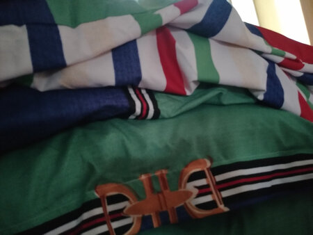 买大了，想退换还要自己和快递联系很麻烦，不是我太喜欢的颜色，我还是想换掉别的颜色最好了，质量没问题，