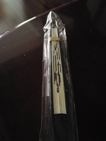扇子质量不错，满意，这次搞活动优惠力度比较大，五折，所以又买一把。