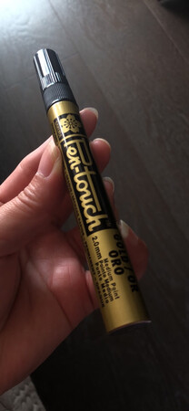 用来签字的，出错，还算粗的
