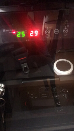 包装严实，东西质量还可以，就是湿度计跟小米的湿度计差6°，不知道谁的准，下回有时间再找别的牌子的湿度计测一下！
