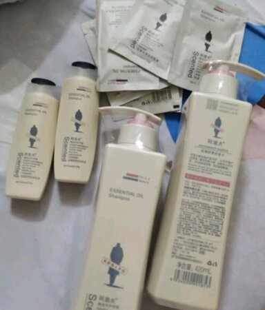 很划算，几乎没花钱    物流也是相当给力    产品也不是第一次用了   还是有品质的    产品描述的和实际一样   良心的产品   物优价廉还是值得推荐大家一试的 。。泡沫丰富，洗完留有淡淡的清香味，头发柔滑，控油效果明显。。。