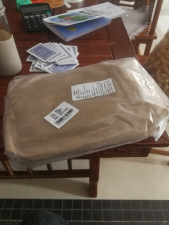 外观颜值：挺好
材质手感：可以
容量空间：足够用
做工细节：挺好
适用场合：休闲