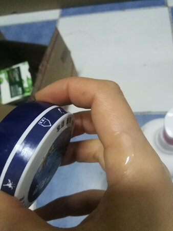 给妈妈买的，希望好用。以下凑字中，想说却还没说的还很多，攒着是因为想写成歌让人轻轻地唱着，淡淡地记着，就算终于忘了也值了。说不定我一生涓滴意念侥幸汇成河，然后我俩各自一端望着大河弯弯终于敢放胆嘻皮笑脸面对人生的难。也许我们从未成熟，还没能晓得就快要老了。尽管心里活着的还是那个年轻人，因为不安而频频回首，无知地索求，羞耻于求救，不知疲倦地翻越每一个山丘。