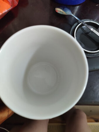 杯底有一点一点的黑点，其他就没有什么问题了