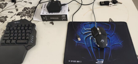 是靠自己弄明白，久不久失灵，问如何连接也没有回答解决，不建议购买。