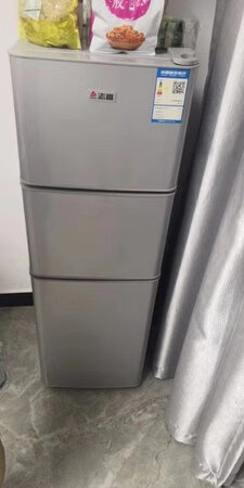 外形外观：挺大气的
制冷效果：效果满意
容量大小：适合出租房