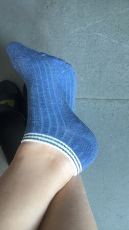 37的脚穿着正好，脚大的人可能会小哦，质量还可以接受