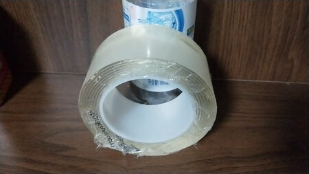 粘性很强。用途很广。很不错的一款产品。用了好多次了。挺好用的。