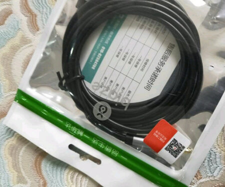 非常给力，连同轴输入的效果比aux的效果好太多，相信京东相信京东物流的速度，以及自营品牌的质量和服务。以后要经常光顾生意，很好的质感。家里所有的电器都是在网上买的，很给力，很喜欢。头一天下单，第二天就到了，实在是让人心生欢喜。