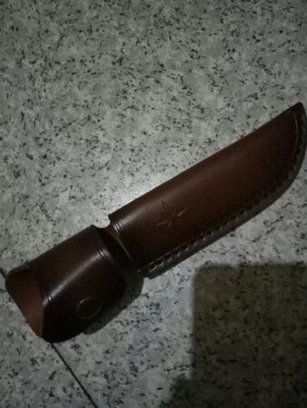 物品美观大方，经济实惠，做工精湛，连刀鞘的做工都很精细，这个价格能买到D2钢材绝对物超所值。