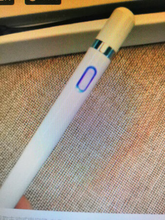 笔笔质量非常好，非常满意，性价比超级。高，非常满意，非常好的卖家！！！！这个宝贝在京东买，比去外面超市买便宜实惠很多，买的非常开心！质量也非常好，是真品，非常满意！买来自用或者送人都非常合适！非常信任京东的服务！非常好的购物体验！！！！！