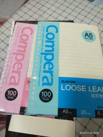 产品质感：纸质非常好
厚薄程度：还可以
尺寸大小：要求的尺寸
产品设计：设计好看