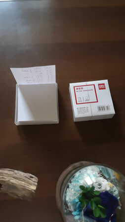 尺寸大小：放到盒子里刚刚好
