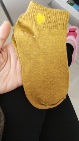 袜子质量还可以，毕竟才一块多一双