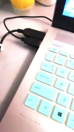 舒适度：舒服
颜色外观：好看
音效音质：特别好，声音不用开太大
做工质感：有质感
其他特色：客服服务态度好