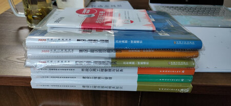 我的天哪，物流很快，每本书都塑封了的，包装非常好，书本很新，还送了视频，简直不要太好！好评！
