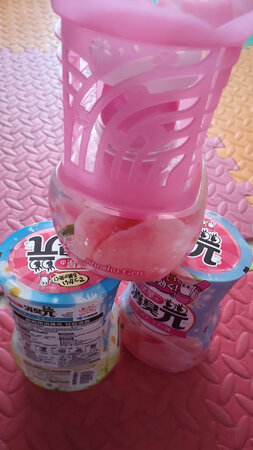 上面那瓶第一次买的刚好没水了，就又买了两瓶回来