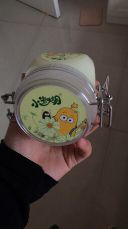 味道很好不刺鼻，用着也很方便，一赠一活动实惠
