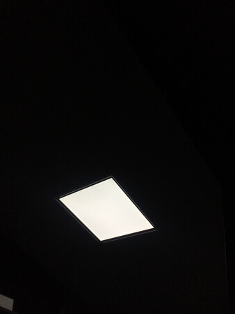外观款式：简洁大方
灯光效果：不刺眼，很亮