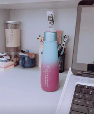 颜值高，保温效果好，数显水温也很有用，女朋友夸我会送礼物，很开心。估计她也会送给我一个~