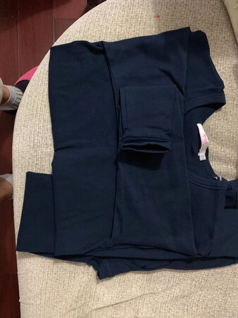 商品快递超快，洗完摸着手感很舒服，价格也超值优惠。