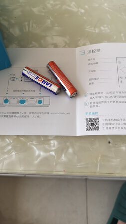 东西还行，就是这个原厂电池吓我一跳，装上去用1分钟没电了，我还以为遥控器坏了，找了客服打了10分钟电话才知道是电池问题，我也是醉了！哎！