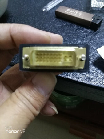 产品质量：好。
产品性能：不错。
兼容性能：可能。
外形外观：精致。
产品包装：好
其他特色：很好用。质量好。