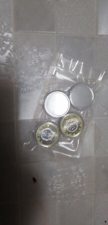 东西已收到，看起来品相精美，货是全新的，符合网页上显示的品相，物流很快，还没打开看，应该是正品，不足之处，就是客服待客上不是太热情，服务质量还有待提高。