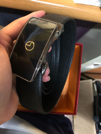 是正品，摸起来很舒服，就是买大了，本来买的是110的，买成了115的