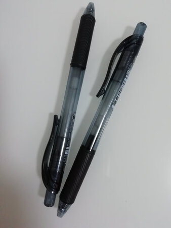 使用一段时间后来评价的，使用舒服书写体验好，顺滑顺滑顺滑顺滑，再用其他的那种涩滞感感觉没法用了。