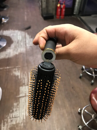 就正常吹直，稍微用了点力就坏了！可能是技术问题，谁知道呢！商家说返现三元买个胶粘一下，呵呵哒！
