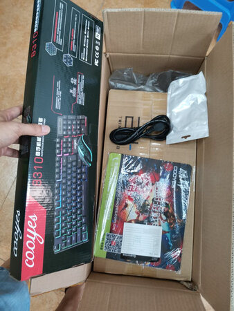 电脑主机非常好，配置高，i7处理器，独立显卡，反应速度超快，电脑主机没有什么声音很小，办公娱乐都可以用，我主要是看电影，存照片，完全满足我的使用。价格也合理，卖家服务态度很好，送了键盘，和鼠标，快递速度超快，第二天就到手了。值得购买。
