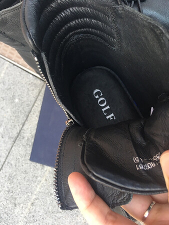 这个鞋子穿起来挺舒适的店，合适大小也很标准。